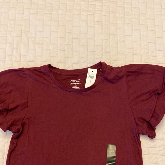 Banana Republic designer Tee - Picture 5 of 5